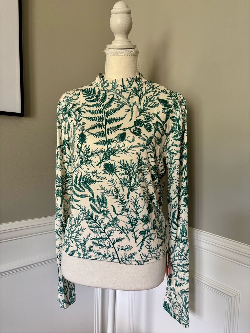 Floral long-sleeve slim-fit top - Picture 2 of 3